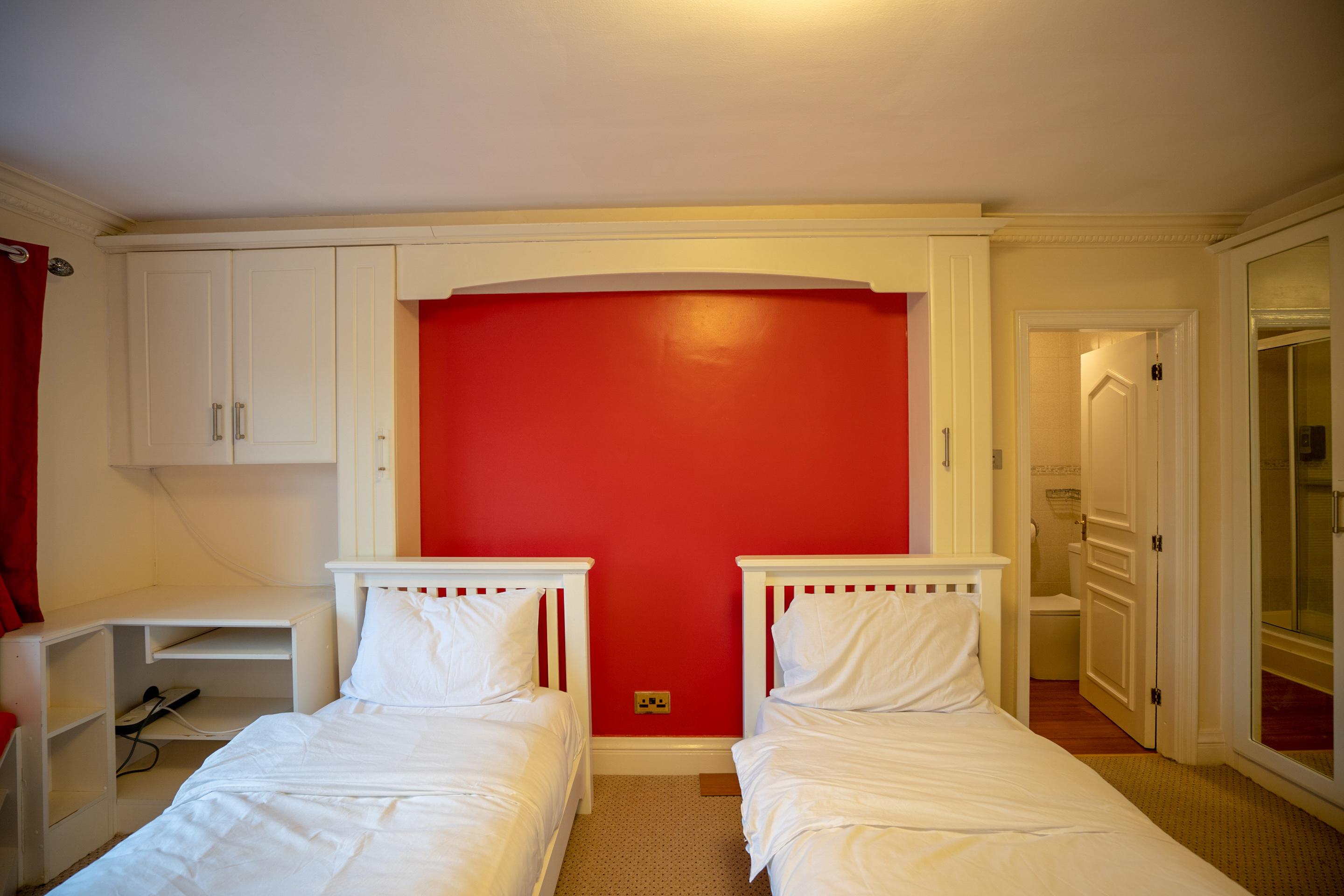 Oyo Oakcroft Guest House Manchester Airport Ringway المظهر الخارجي الصورة