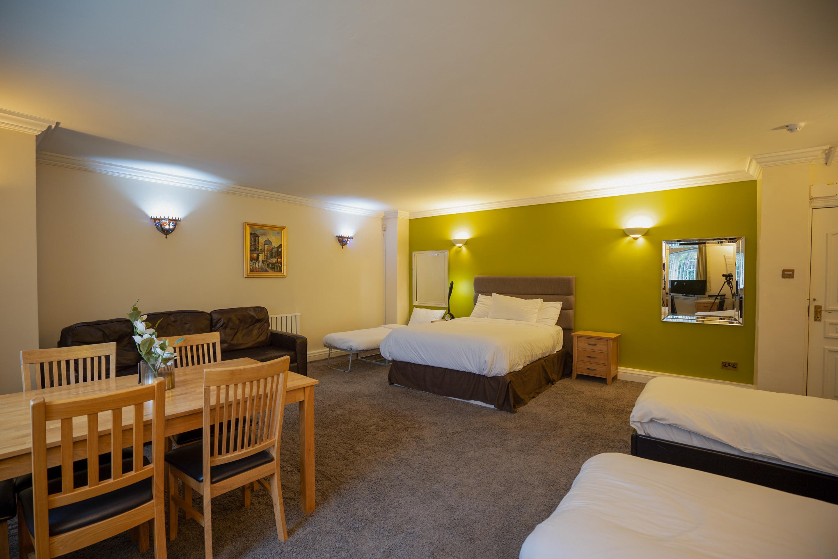 Oyo Oakcroft Guest House Manchester Airport Ringway المظهر الخارجي الصورة