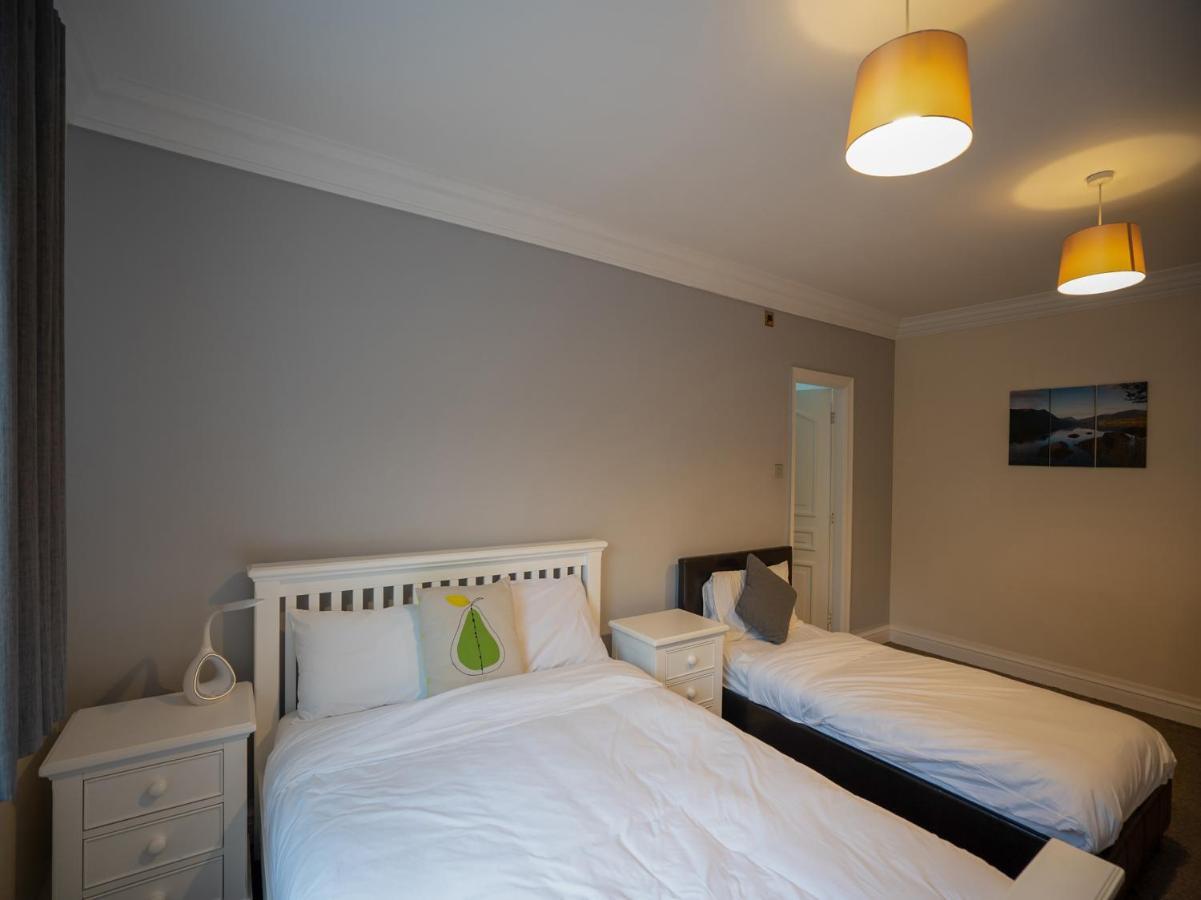 Oyo Oakcroft Guest House Manchester Airport Ringway المظهر الخارجي الصورة