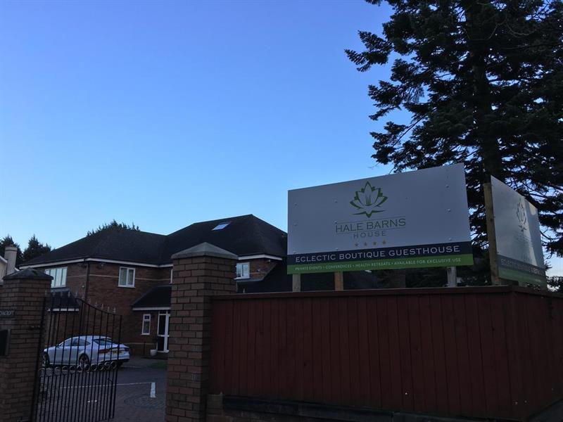 Oyo Oakcroft Guest House Manchester Airport Ringway المظهر الخارجي الصورة